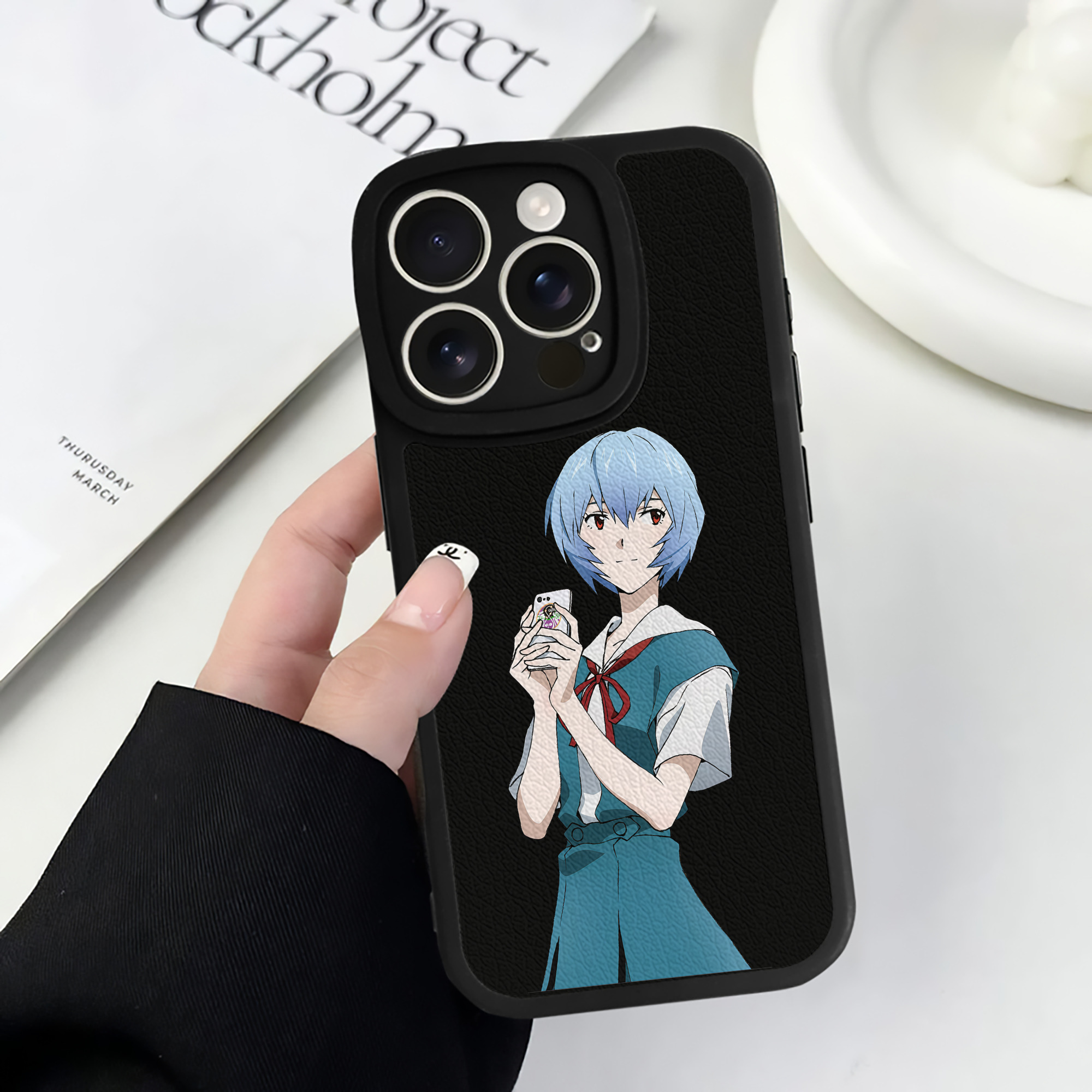 （画像用） EVA 新世紀エヴァンゲリオン 【iPhone 16シリーズ対応】シリコンスマホケース（レザー調） 材質：シリコン